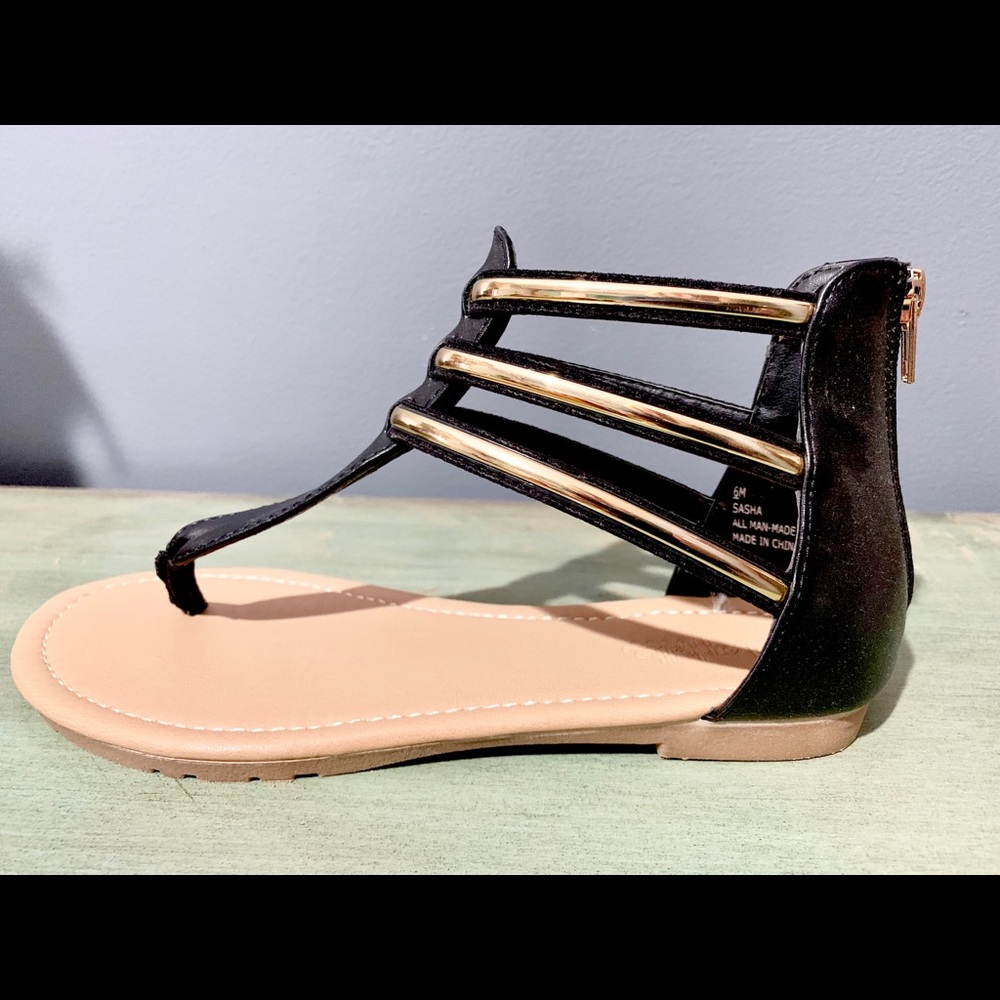 NWOT. Charlotte Russe Sandals.